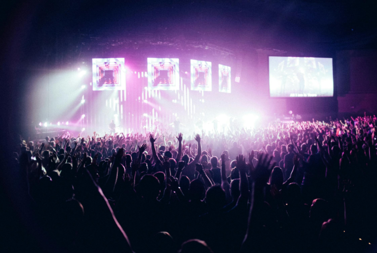 konsertti_violetti